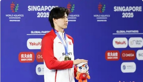 世錦賽：中國跳水男子3米板丟金 覃海洋200米蛙泳奪冠