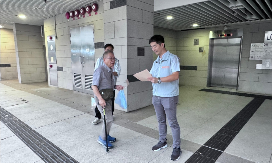 香港爆首宗基孔肯雅熱輸入個案 區議員落區宣傳防蚊資訊