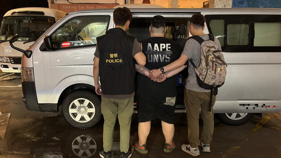 警方麗閣邨搗破毒品儲存倉 檢值25萬元毒品 拘1男