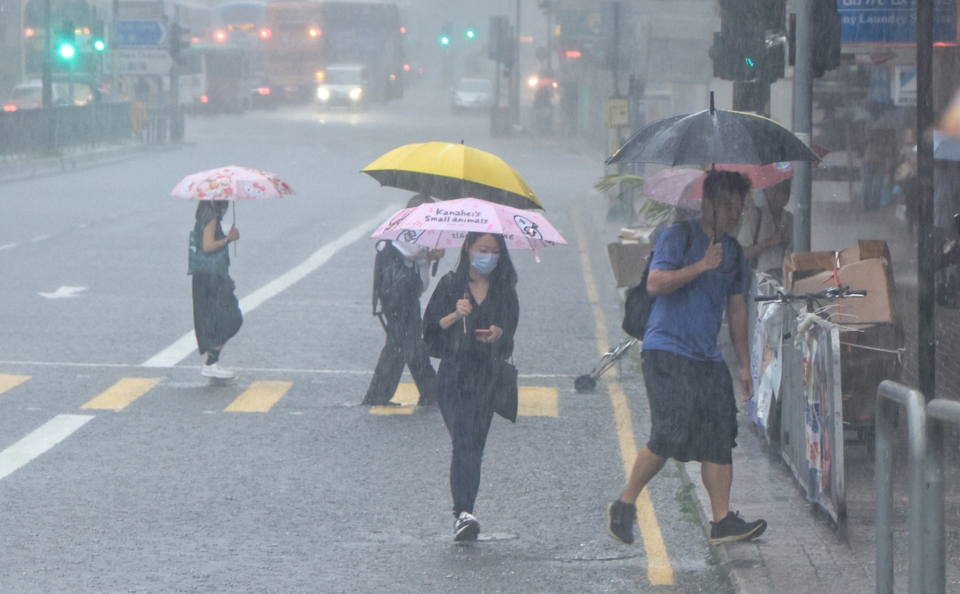 天文台發出黃色暴雨警告信號