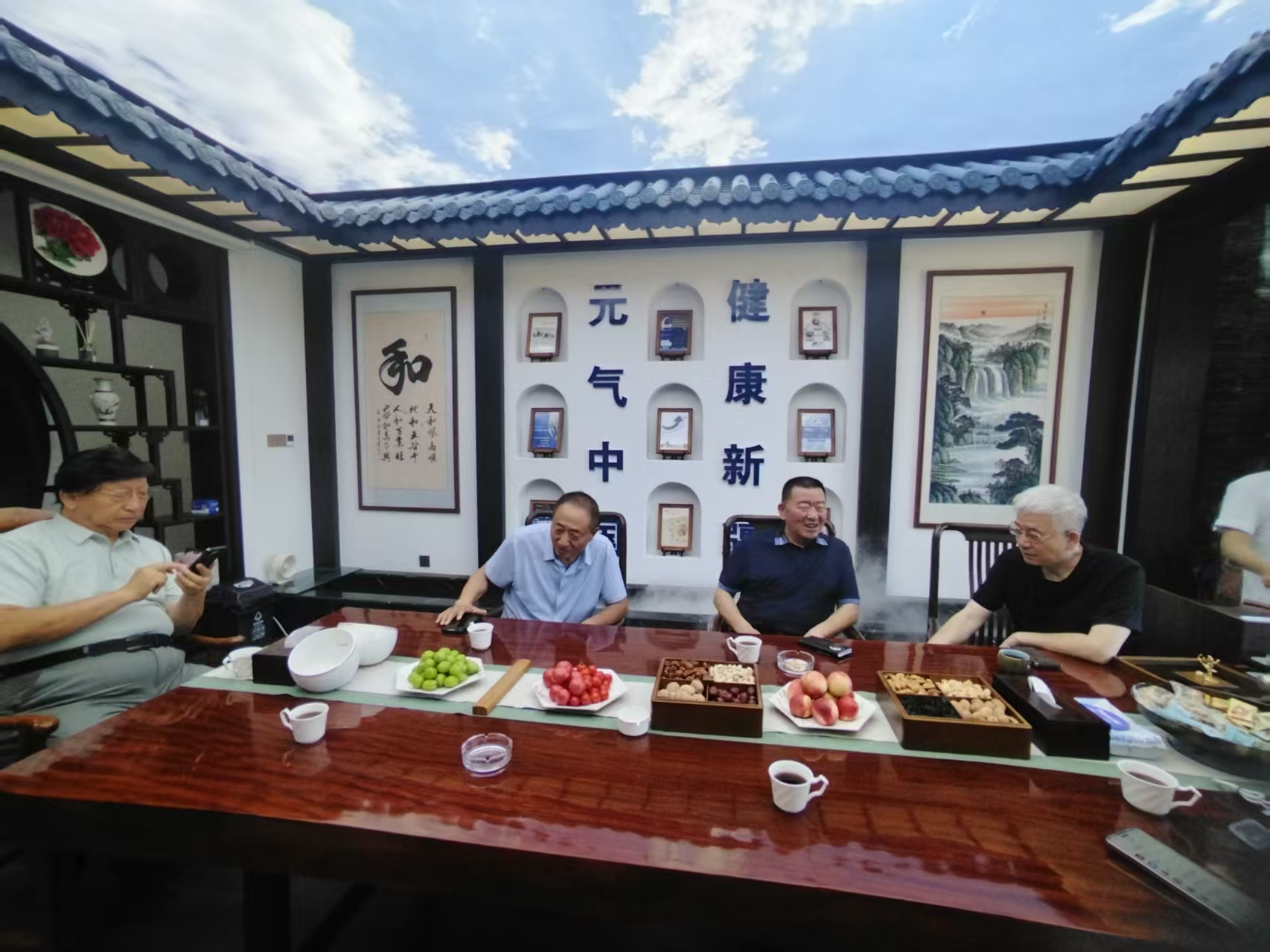 祝新山到訪香港絲路商會、香港和田玉商會及香港新疆总商会