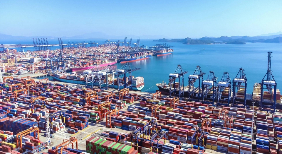 海關總署：前7個月我國貨物貿易進出口增長6.2% 貿易順差持續擴大