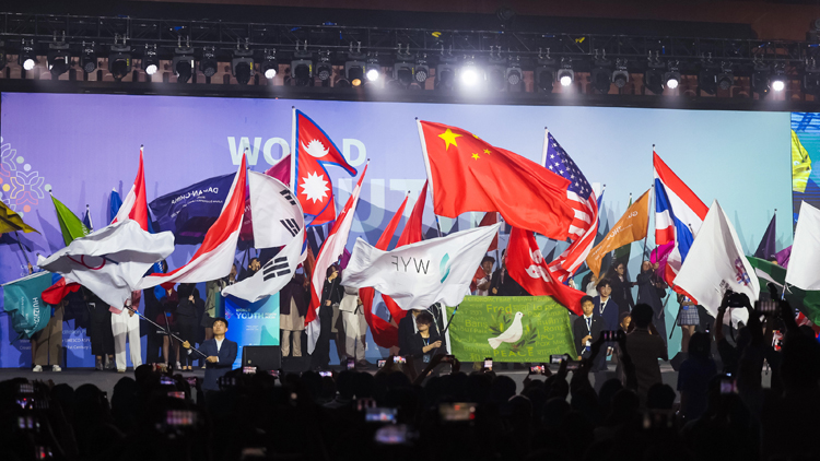 「世界青年論壇未來財經領袖峰會」繼續舉行 主辦方期望深港聯動 推動大灣區發展