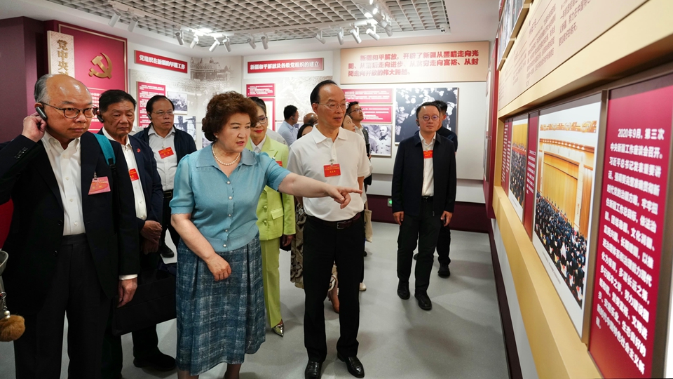 港區人大代表新疆行 見證高質量發展與民生改善的生動實踐