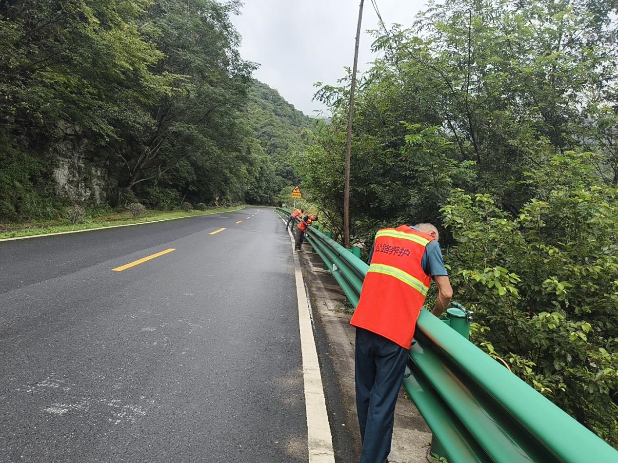 皖祁門公路：專項整改保安暢 「一路一檔」促長效
