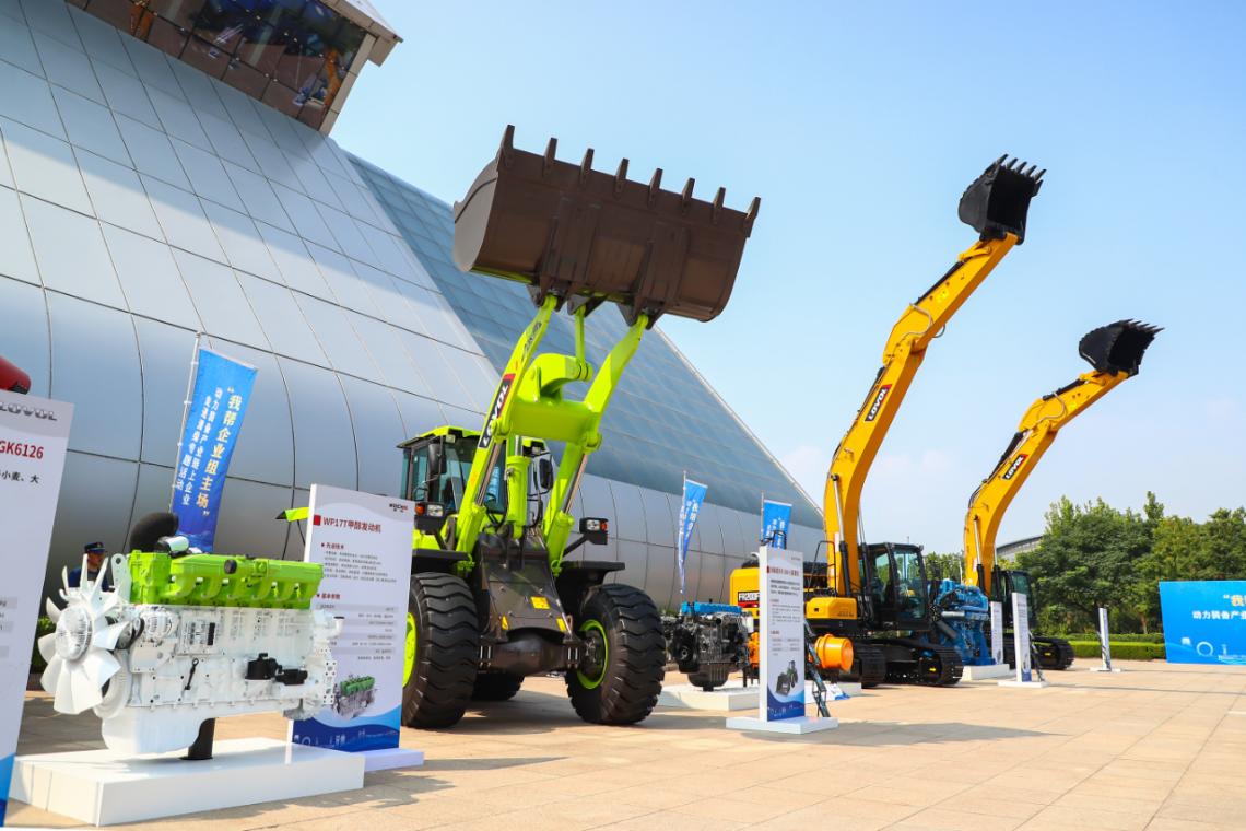 雷沃重工閃耀濰坊動力裝備產業鏈展現硬核實力