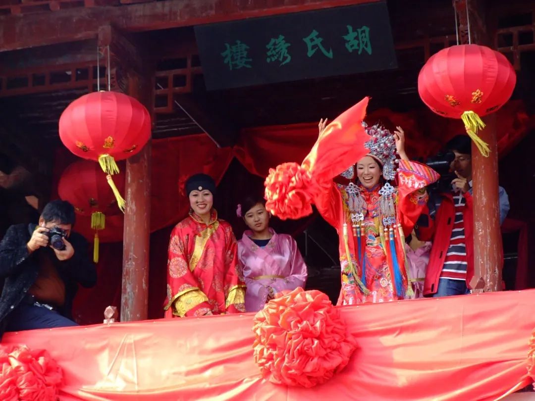 皖黟縣：非遺戲曲遇見世界遺產