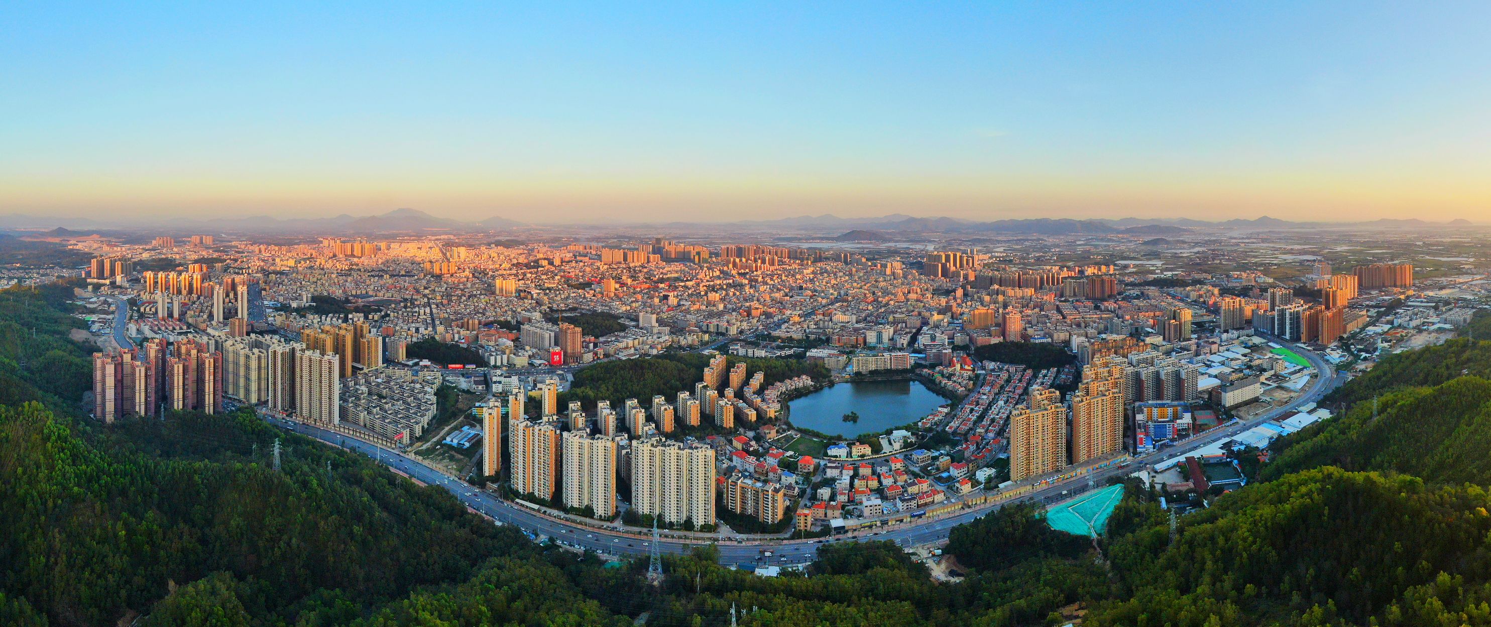 「雙榜」連捷展實力 汕尾海豐高質量發展邁上新台階