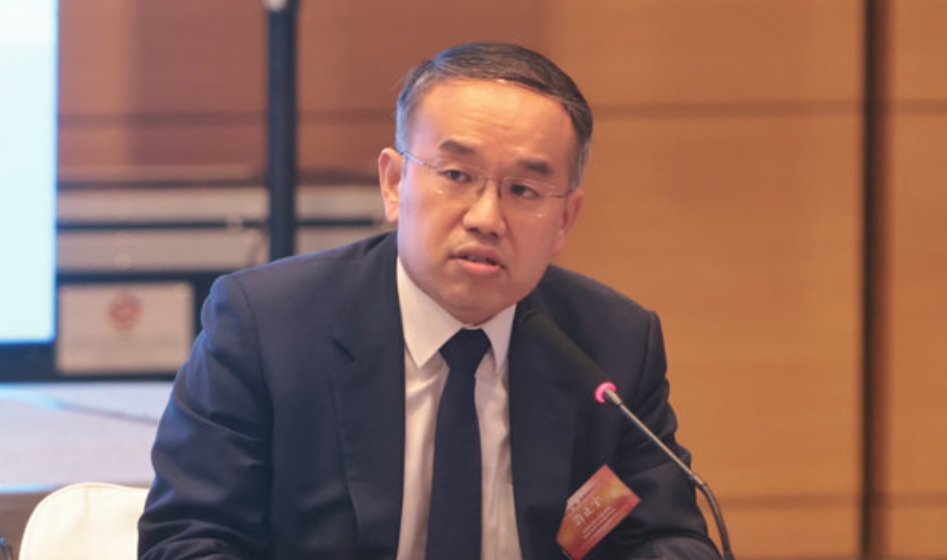 許正宇21日中午將就飲用水招標事件晤傳媒