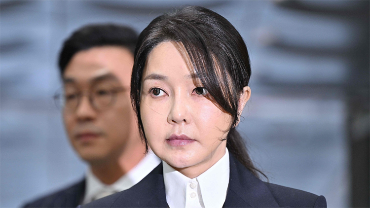 韓國前總統夫人金建希被拘留後第三次接受特檢組傳喚調查