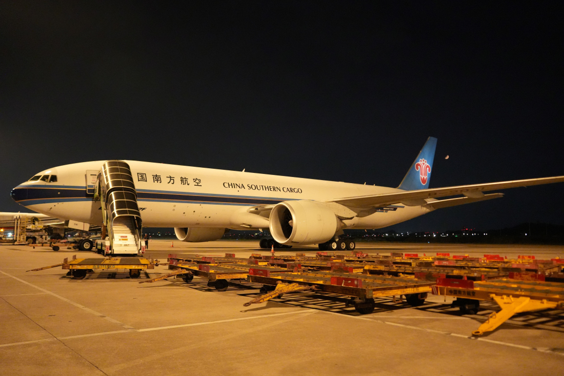 南航中英貨運航線開航十年 織密空中網絡共促開放發展