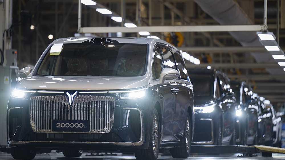 東風集團股份深夜公告將私有化退市 子公司嵐圖汽車將在港股獨立上市