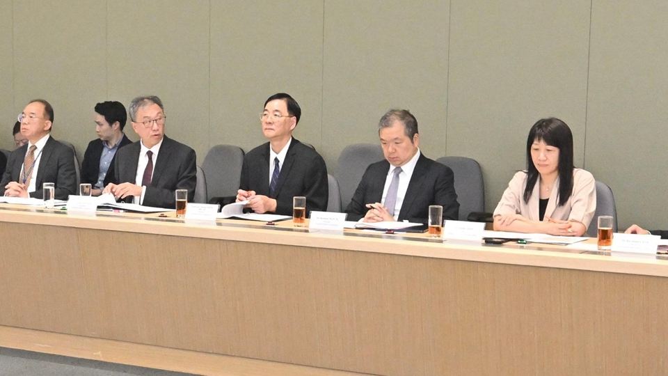 選管會主席陸啟康主持危機管理委員會首次會議 為選委會補選可能出現情況作準備