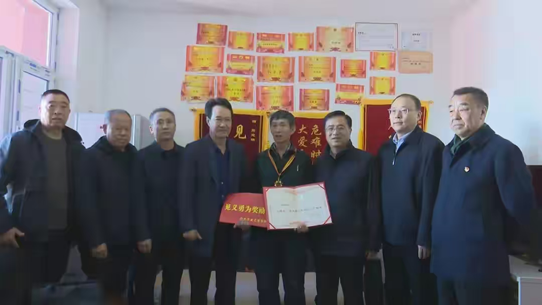 冰窟勇救三名兒童 山西榆社周建明榮登「中國好人榜」