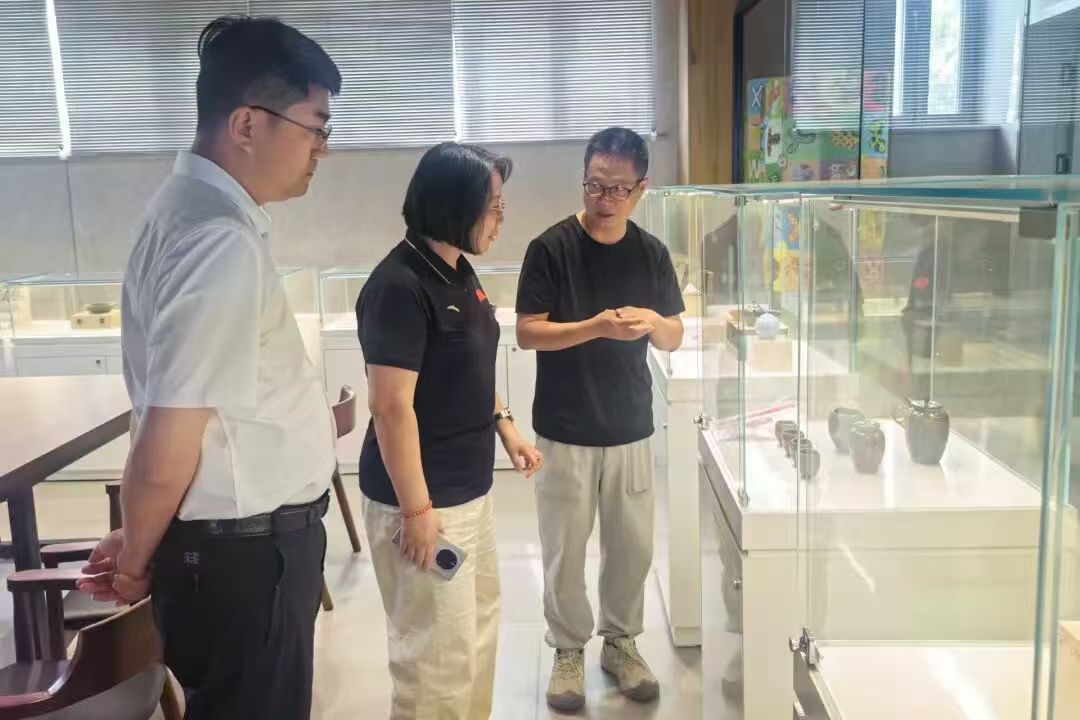 哈師大校黨委副書記、工會主席郭礫調研「鐡驪窯」產業項目