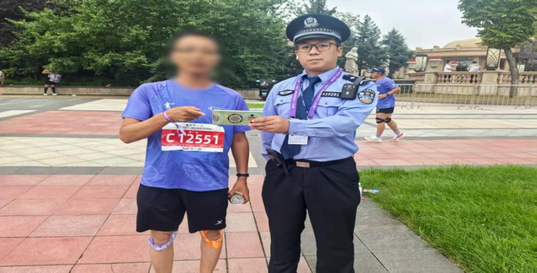 哈爾濱公安護航2025哈馬  警察藍成為安心「護盾」