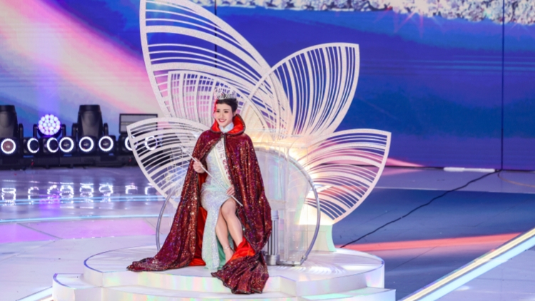 2025香港小姐競選決賽前三名出爐 陳詠詩奪冠