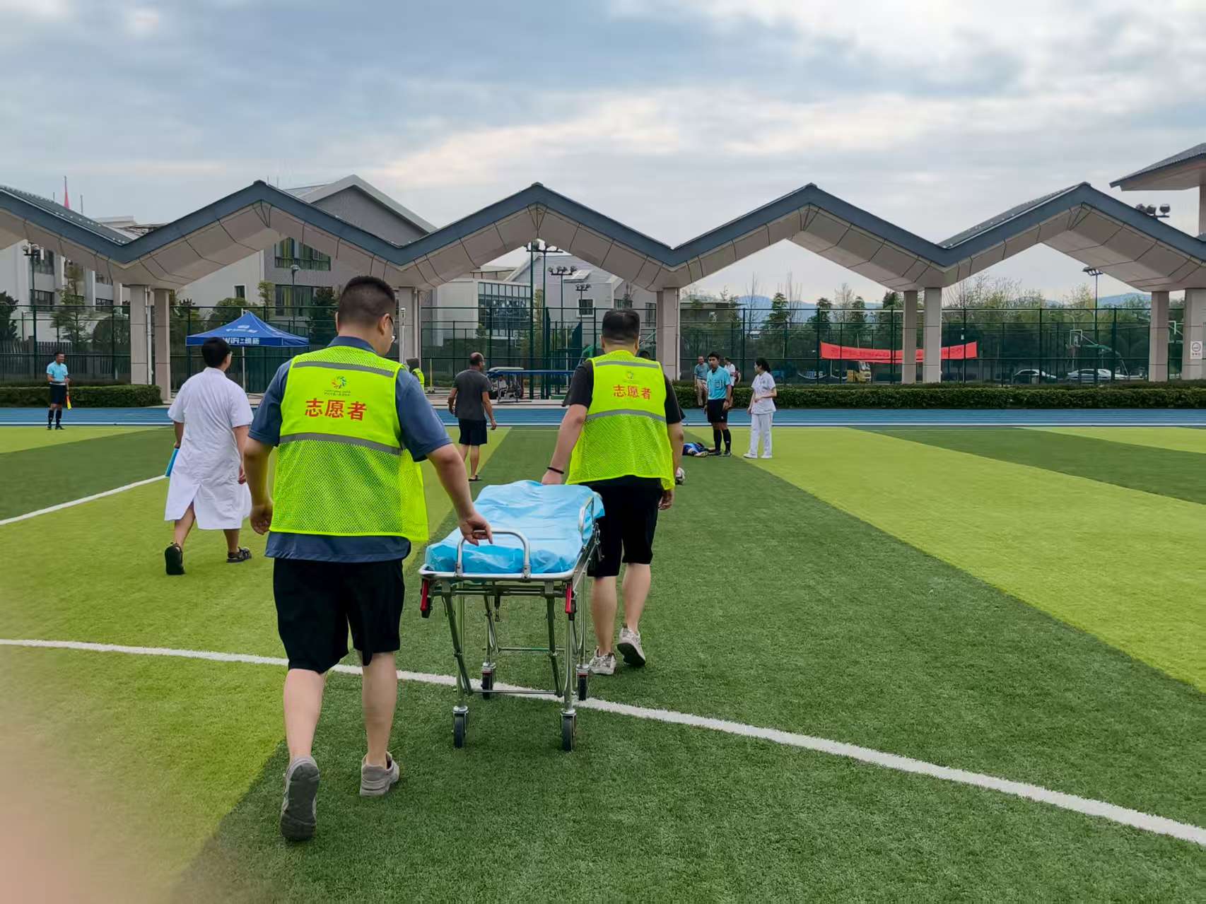 四川綿陽八運會激情開賽  梓潼500餘志願者築牢後盾