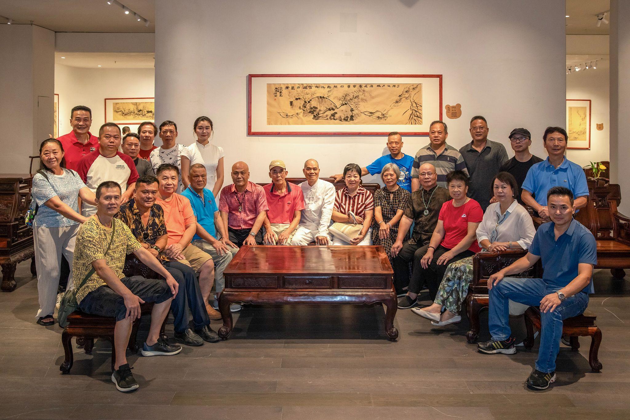 當書畫遇到紅木 「木華墨象——顏偉強書畫展暨畫理知藝術館」在廣州開幕