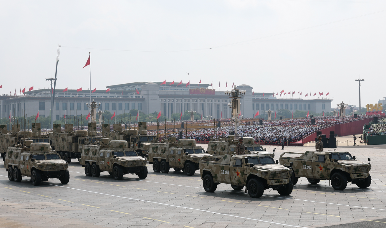 信息支援部隊方隊：成立以來首次亮相閱兵場 