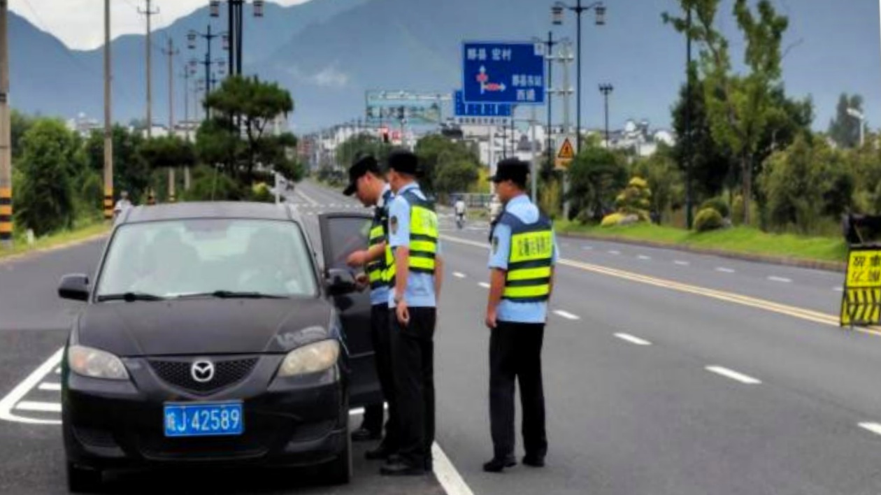 皖黟縣：立體防控護景交  築牢出行安全線