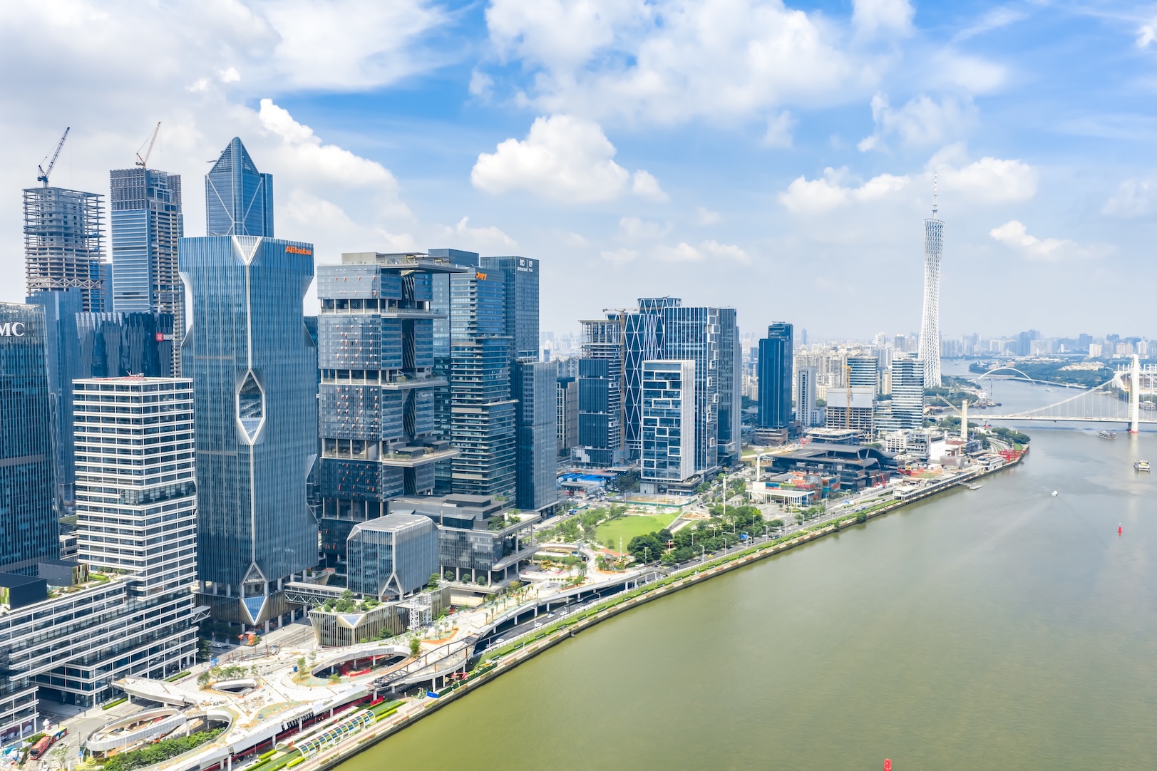 AI賦能交通安檢  穗海珠中科智達XSafe極安大模型引領交通安檢新變革