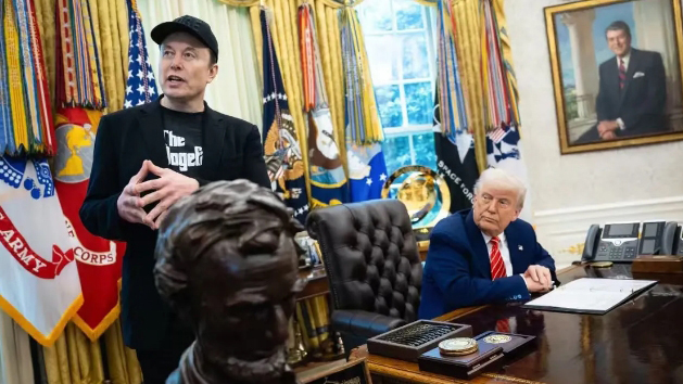 特朗普稱讚馬斯克「80%是個超級天才」 呼籲其回歸共和黨