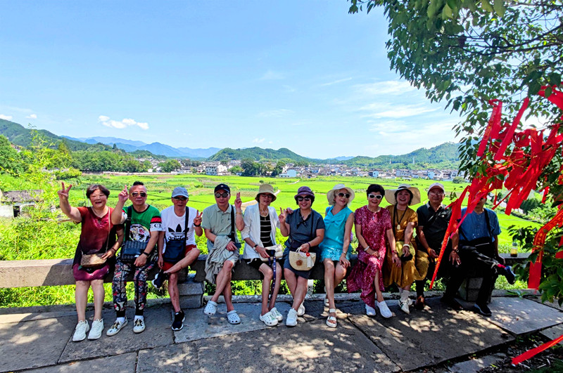 皖黟縣西遞鎮：山水田園美如畫  康養旅居熱起來