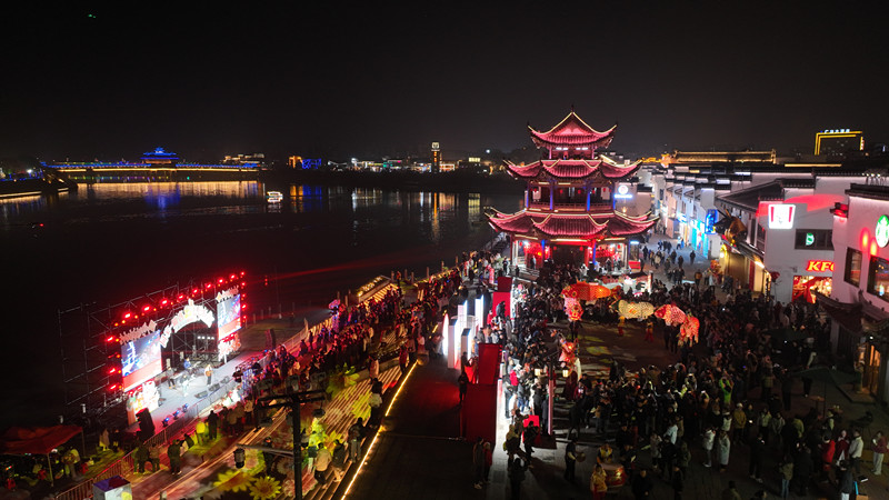 傳承徽商誠信精神 皖屯溪「三江口」76 商家膺「真不二價」牌匾