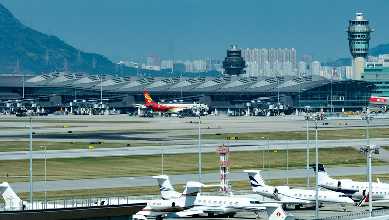 今日約100班航班取消 約2000旅客受影響