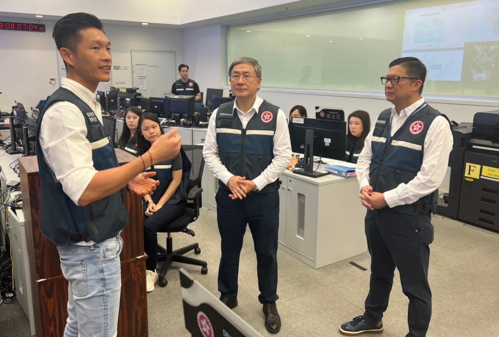 視察緊急事故監察及支援中心 卓永興：從嚴防控風暴來襲