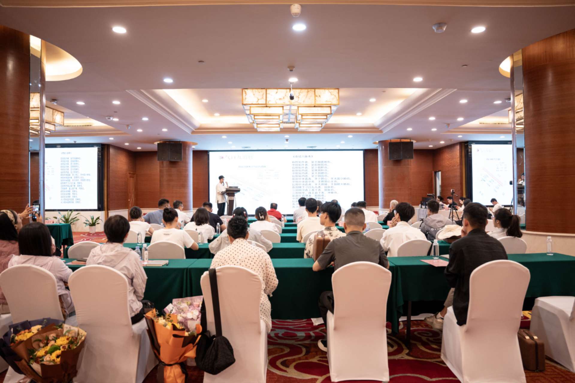 寸脈傳薪，AI賦能：青年醫者齊聚深圳探討脈學傳承與創新