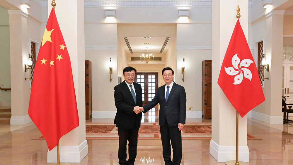 李家超與海南省委書記馮飛會面 就深化瓊港合作交流意見