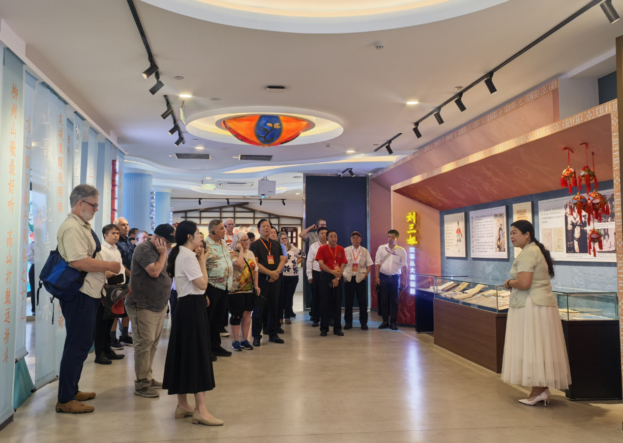 飛虎隊老兵後裔訪柳 工業山水證情誼