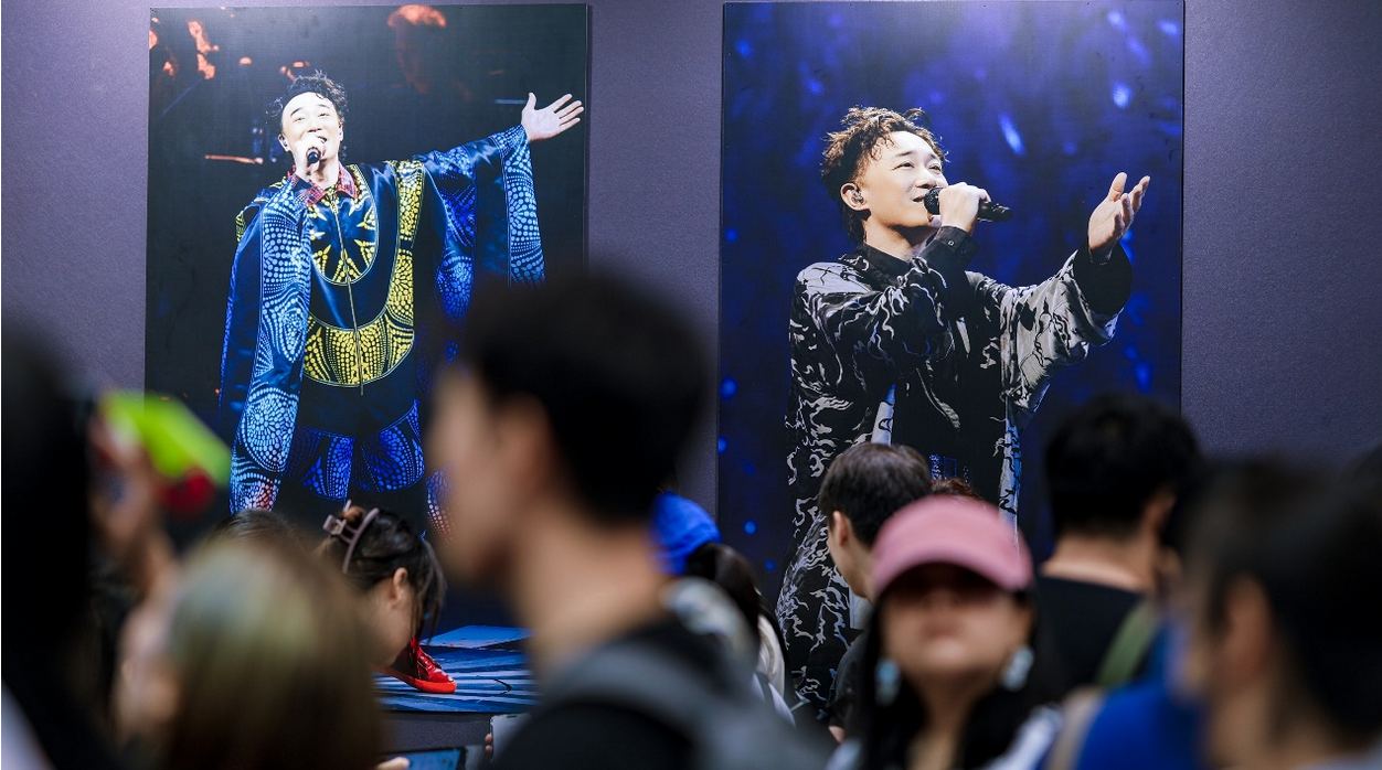 有片丨深圳領展中心城攜手環球音樂 打造陳奕迅展覽內地首展