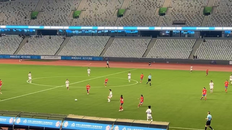 深圳寶安體育場舉行十五運會足球測試賽 升級場館秩序井然