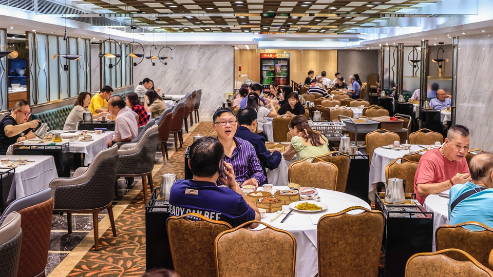 【港事講場】從酒樓到兩餸飯的創新啟示