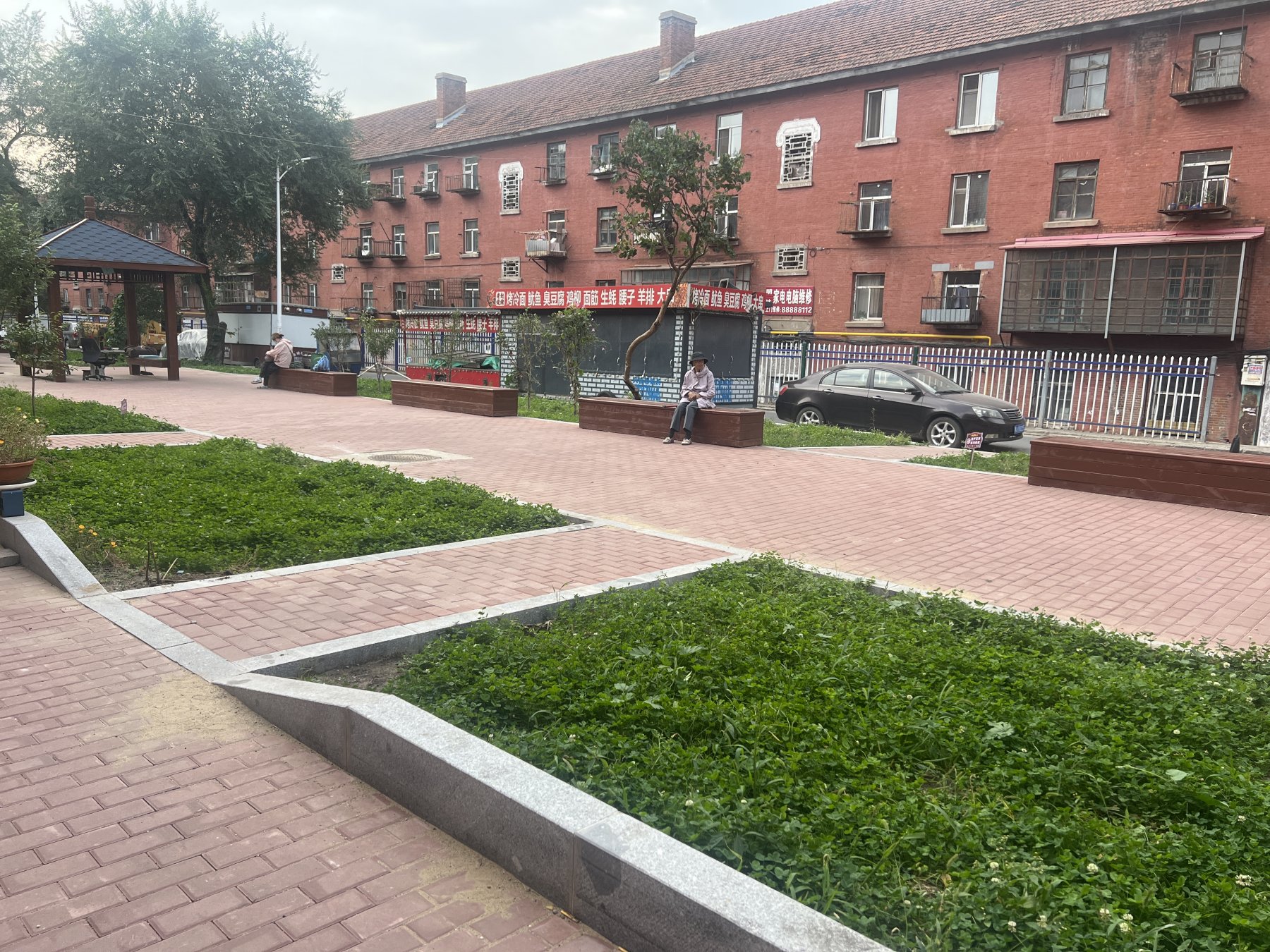 哈市香坊區幸福社區人居改造見實效 舊貌換新點亮居民生活