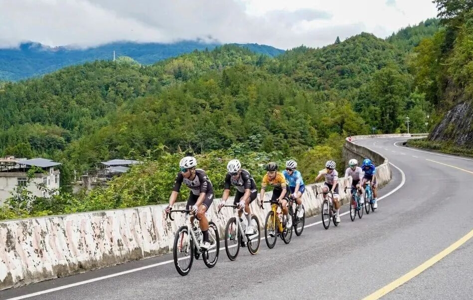 2025中國公路自行車公開賽（湖北恩施站）成績出爐