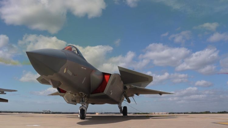 來了！殲20在長春首次靜態展示