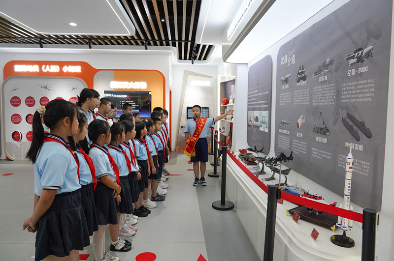 皖屯溪區：感受國防科技 增進愛國情懷