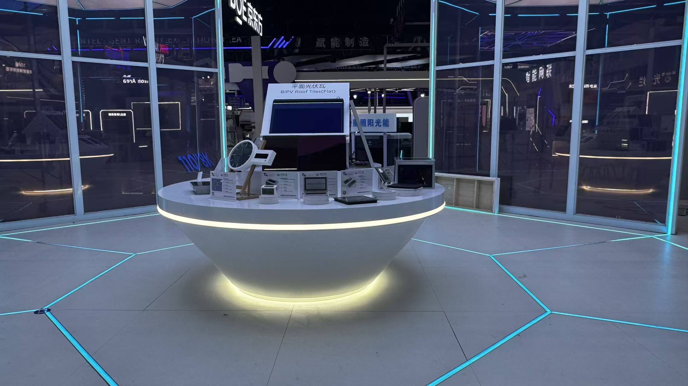 港商觀察 |「新站軍團」閃耀世界製造業大會 詮釋硬核實力蓬勃生機