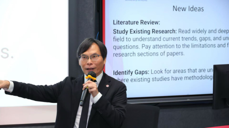 嶺大頂尖學者鄺得互教授優化AI效能研究 榮獲2026年度《IEEE進化計算匯刊》傑出論文獎