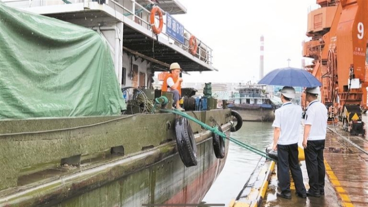 「樺加沙」逼近 深圳嚴陣以待