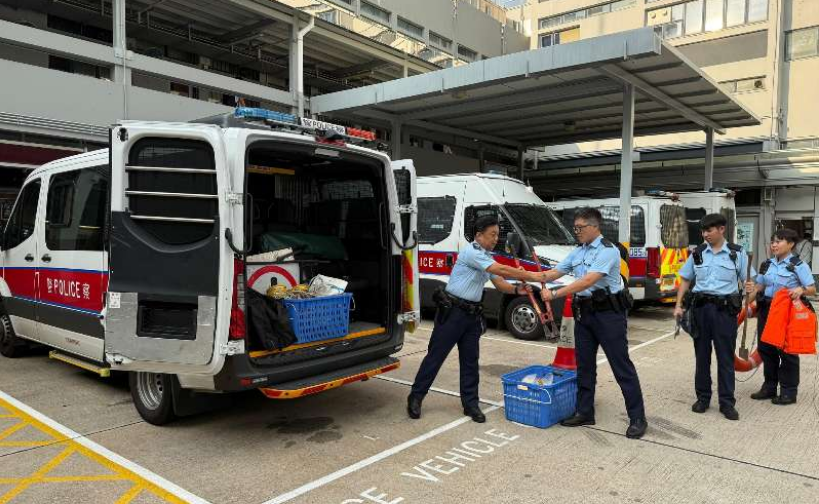 有片丨超強颱風「樺加沙」逼近 警隊嚴陣以待