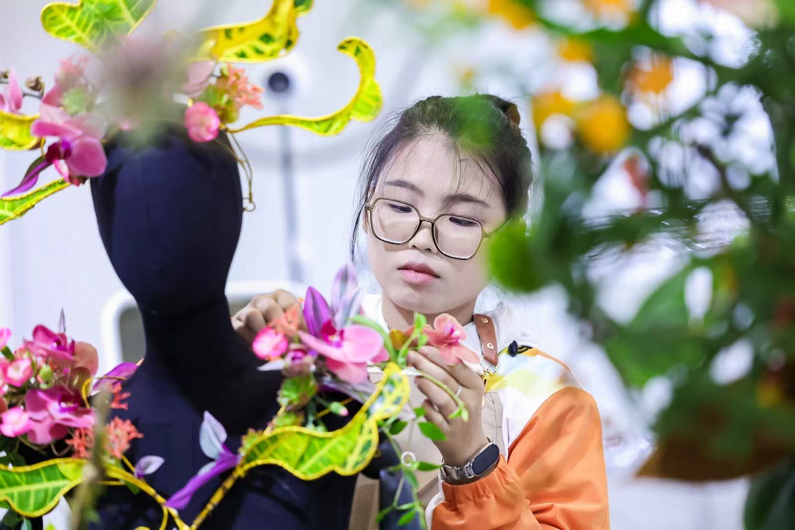 全國技能大賽花藝技能選手巧手生花 匠心獨運