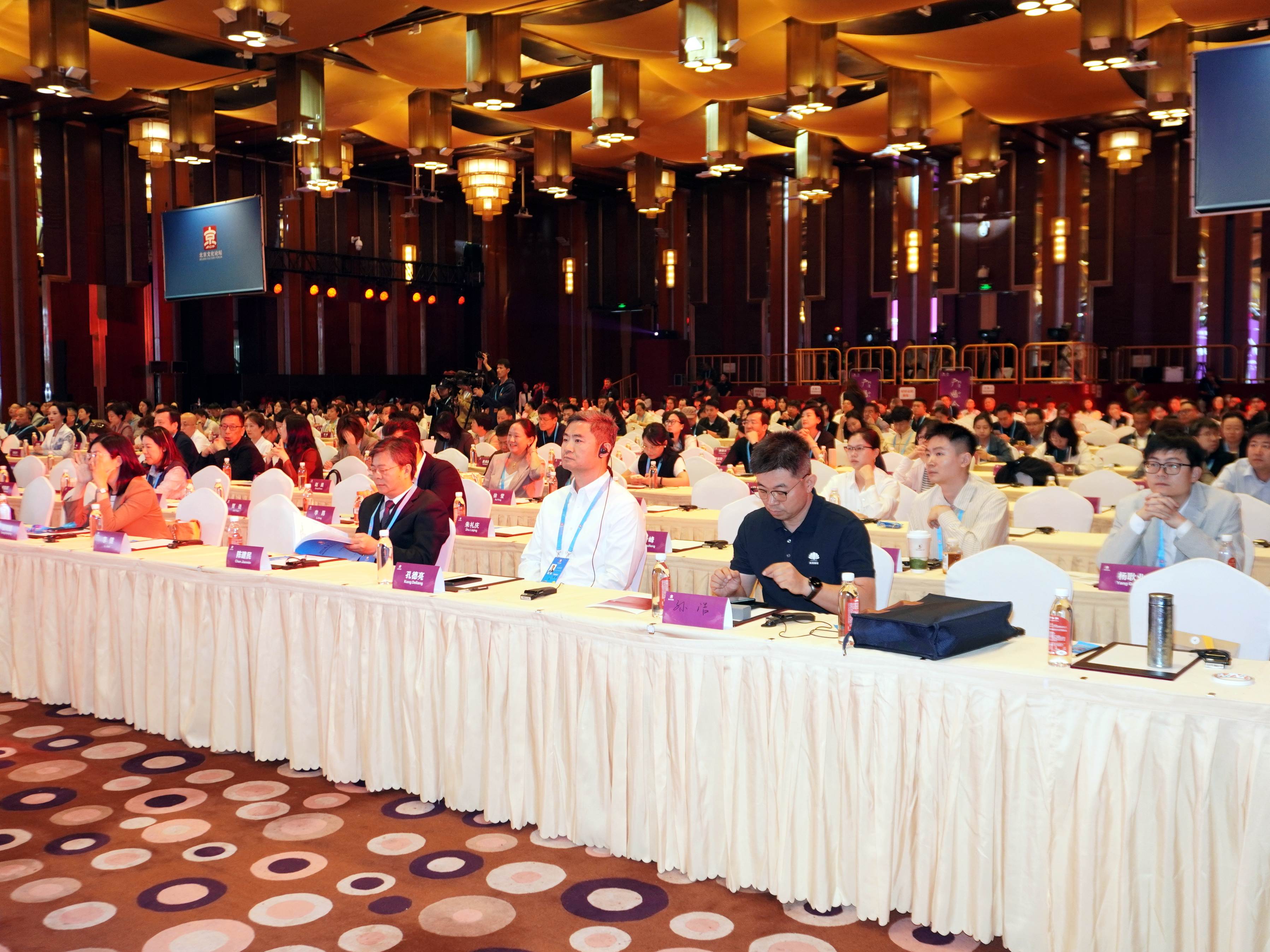 中國美協主席范迪安：AI代替不了人的美學感知力和情感