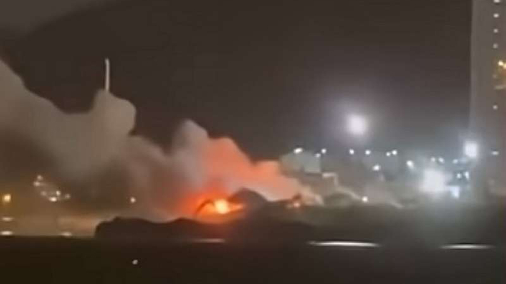 青衣回收場火警逾50小時 10號風球期間仍焚燒