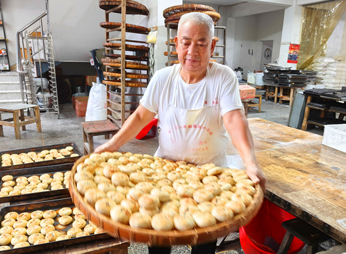 皖休寧東臨溪鎮：徽式月餅飄香迎中秋
