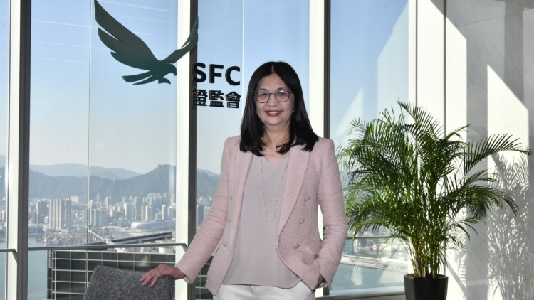 梁鳳儀﹕研開發包攬債券外匯等電子交易平台可行性